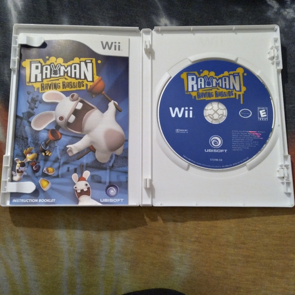 Rayman Raving Rabbids Game For Wii - Picture 3 of 4